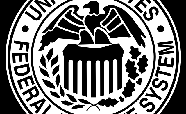 Заморозка ФРС, ослабление рынка труда и растущая паника инвесторов