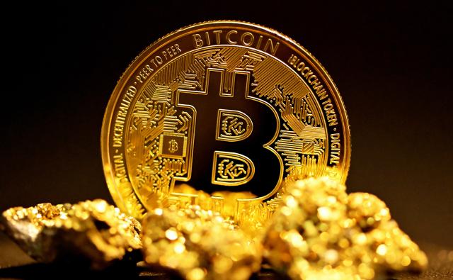 Курс биткоина вырос на 14%