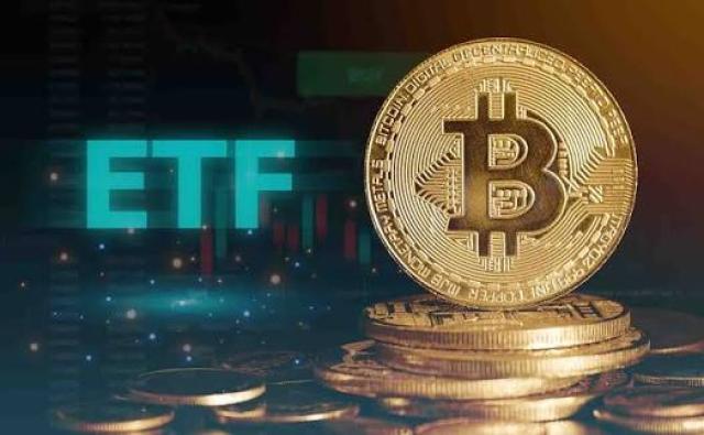 Bitcoin вернулся выше $64 000 после распродажи Strategy: ETF и опционы дают бычьи сигналы