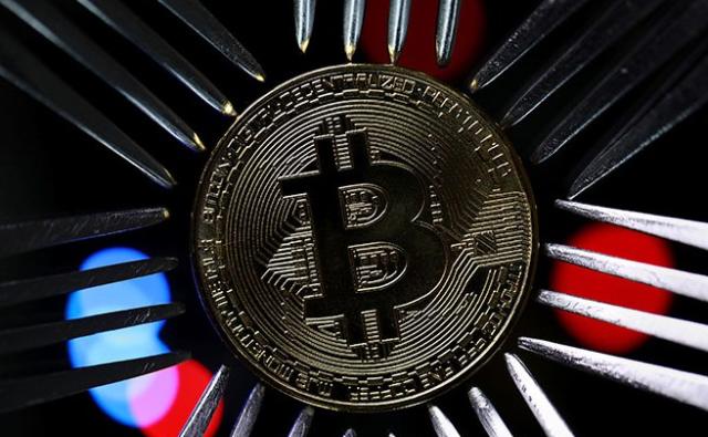 Минфин и ЦБ пускаются в эксперименты: крипта для особых инвесторов