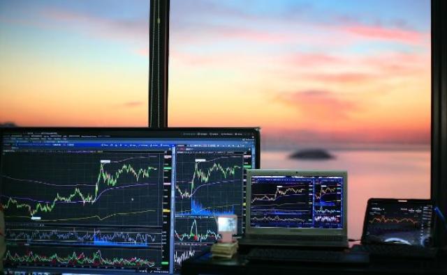 ETF на Биткоин в апреле: отток более $800 млн