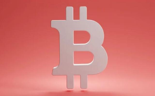 Долгосрочные держатели биткоинов накапливают средства на фоне краткосрочной капитуляции