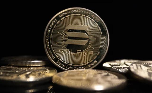 $12 млн за день: Solana ETF со стейкингом покоряет рынок США $12 млн за день: Solana ETF со стейкингом покоряет рынок США