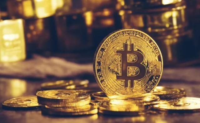 Биткоин взлетел до $111 000, но ралли идёт без толпы
