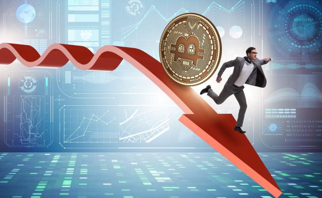 Курс BTC снижается до $28 300