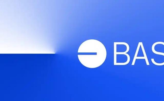 Активность в сети Base снижается