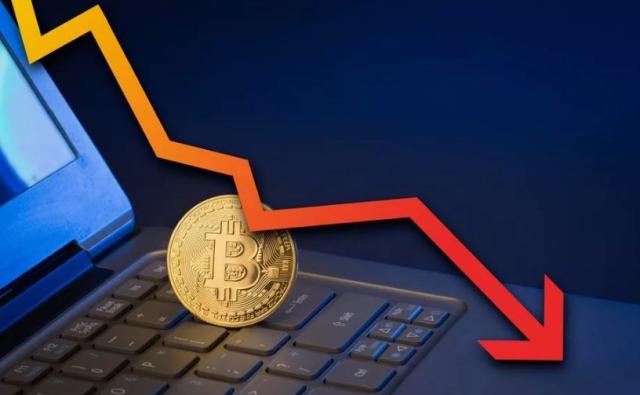 Криптовалютная ликвидация выросла до $527 млн, в то время как биткоин опустился ниже $62 000