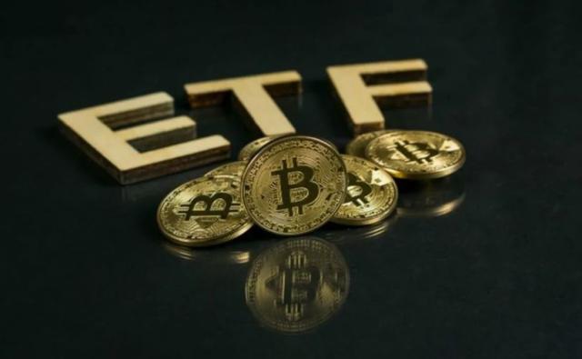Отток средств из ETF усиливается: ETF BTC отмечает 7-й день, ETF ETH показывает 2-й «нулевой» день на этой неделе