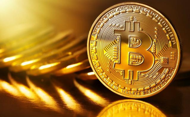 CryptoQuant: Больше 50% биржевых биткоинов покинули США из-за регуляторов