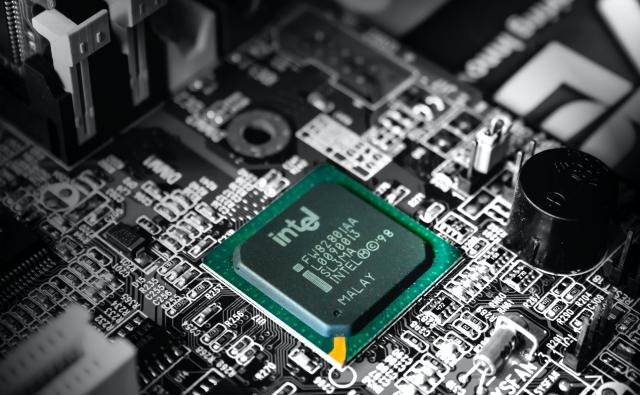 Intel разрабатывает высокоэффективные майнинговые акселераторы