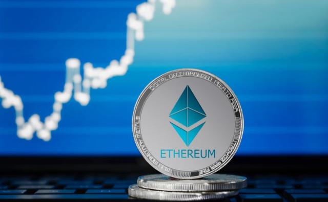 Ралли Ethereum достигло $2795, несмотря на распродажи китов