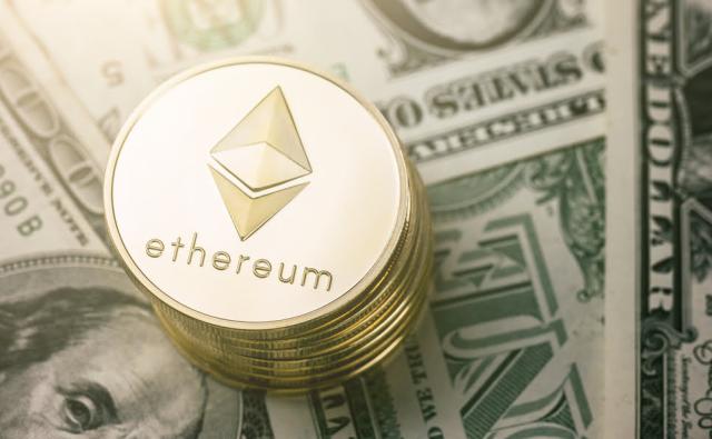 Ethereum вырос на 5%, пока большая чатсь рынка направилась вниз