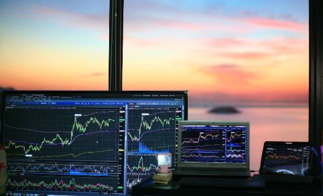 ETF на Биткоин в апреле: отток более $800 млн