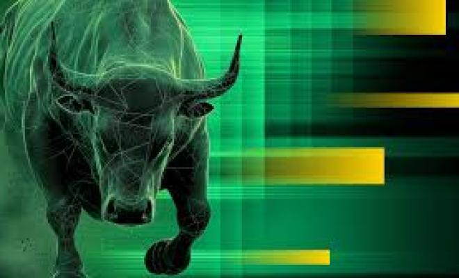 Bitcoin пробивает Bollinger Bands: создатель индикатора стал быком по BTC