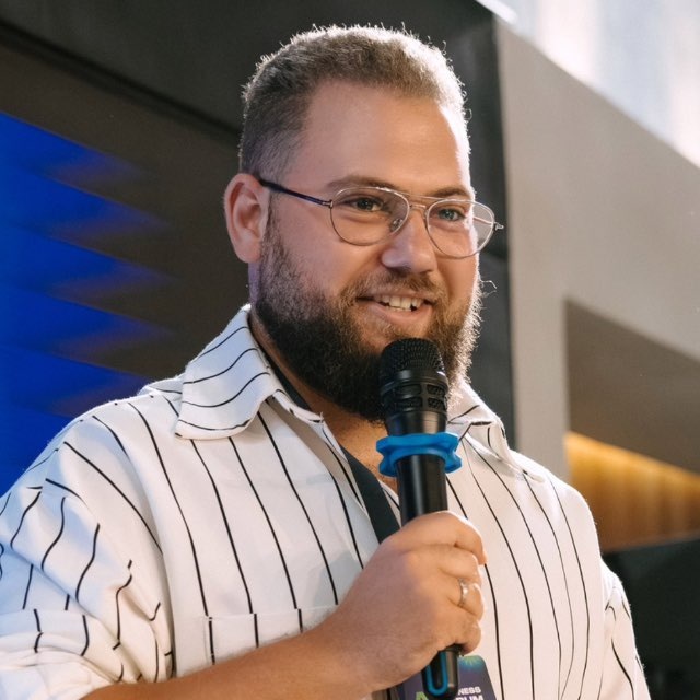 blogger-Алекс Магнифер